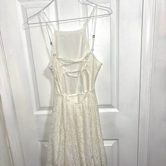 Hollister Cream Lace Backless Dress - Picture 2 of 3